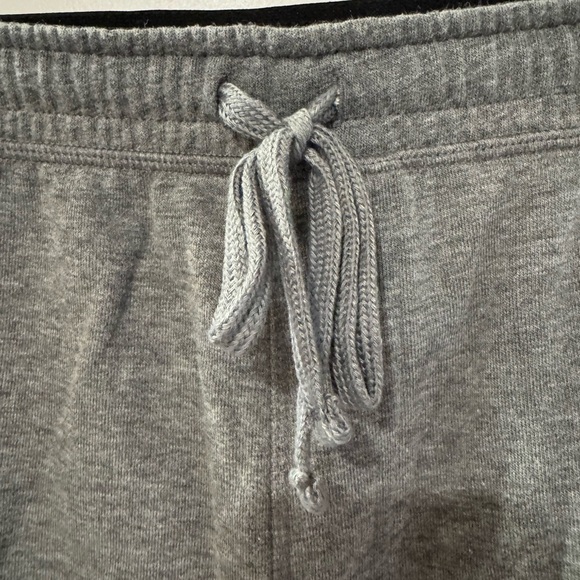 Eddie Bauer gray French Terry Bermuda Drawstring Shorts men’s size XXL - Picture 2 of 12